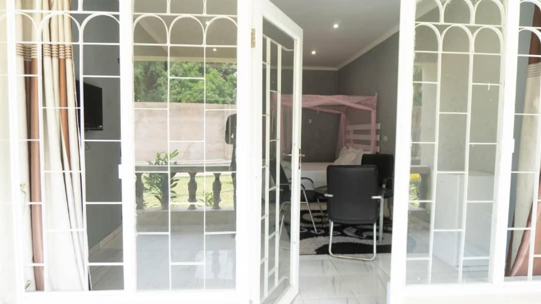 Adams Lodges Ltd Mangochi Екстериор снимка